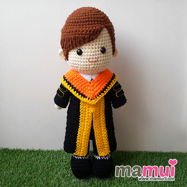 ตุ๊กตารับปริญญาสถาบันบัณฑิตพัฒนบริหารศาสตร์ นิด้า ปริญญาโทสูง 18 นิ้ว