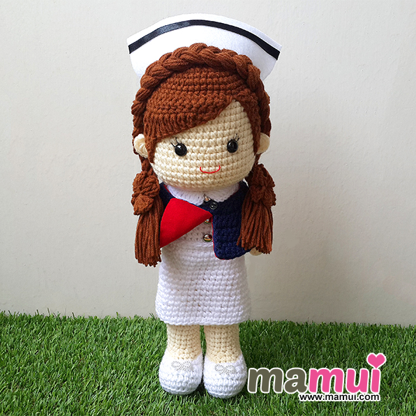 ตุ๊กตาชุดเครปพยาบาลทรงผมเปียสองข้างสูง 13 นิ้ว