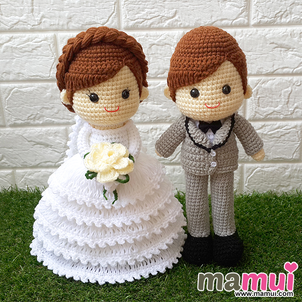 ตุ๊กตาแต่งงานทรงผมเกล้าดอกไม้สีครีมสูทเทาสูง 13 นิ้ว
