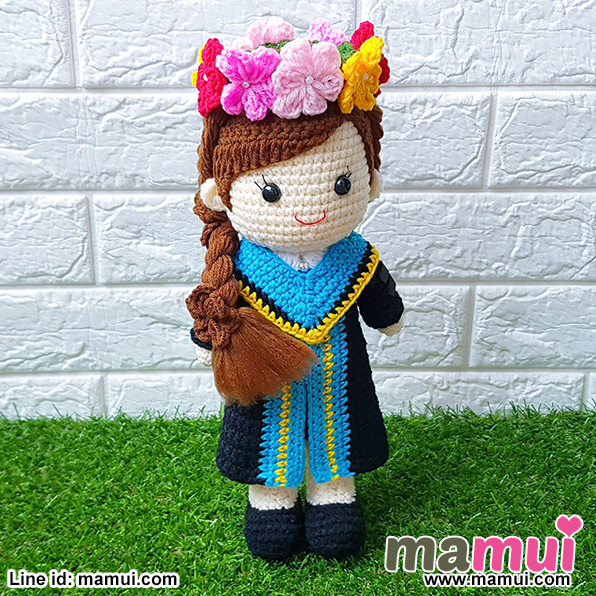 ตุ๊กตารับปริญญามหาวิทยาลัยหอการค้าไทยคณะบริหารธุรกิจสวมมงกุฎดอกไม้สูง 13 นิ้ว