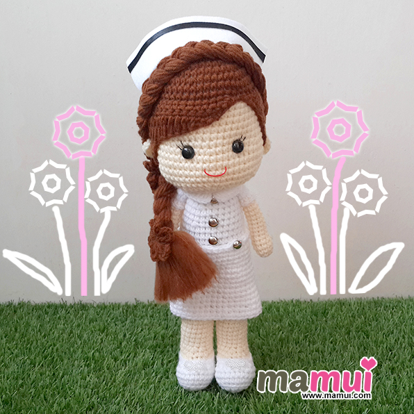 ตุ๊กตานักเรียนพยาบาลผมเปียยาวสูง 13 นิ้ว