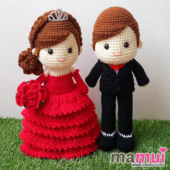 ตุ๊กตาแต่งงานชุดสีแดงดอกไม้แดงสูง 13 นิ้ว