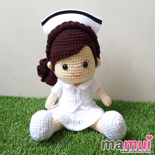 ตุ๊กตาพยาบาลนั่งสูง 8 นิ้ว
