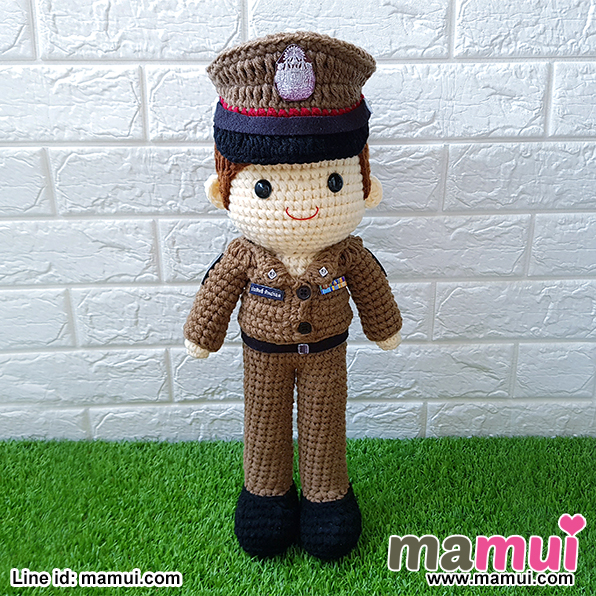 ตุ๊กตาตำรวจถักโครเชต์สูง 18 นิ้ว