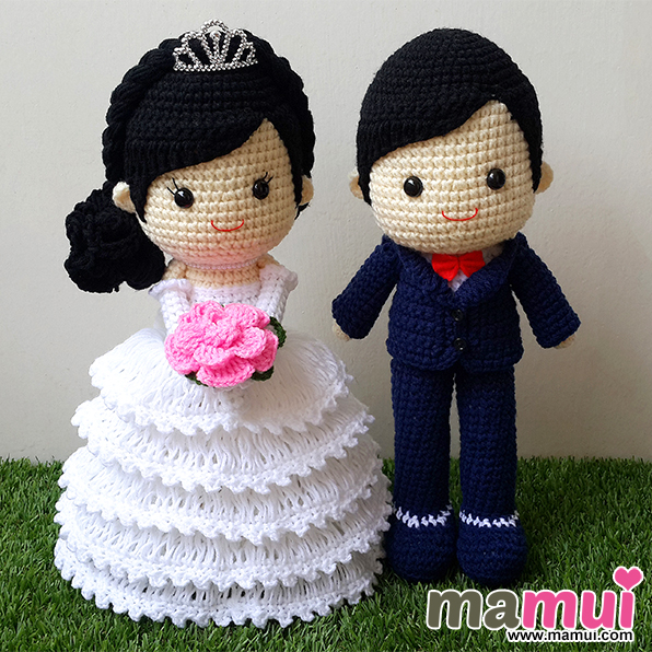 ตุ๊กตาแต่งงานเจ้าสาวสวมมงกุฏถือดอกไม้สองมือสีชมพูสูง 13 นิ้ว