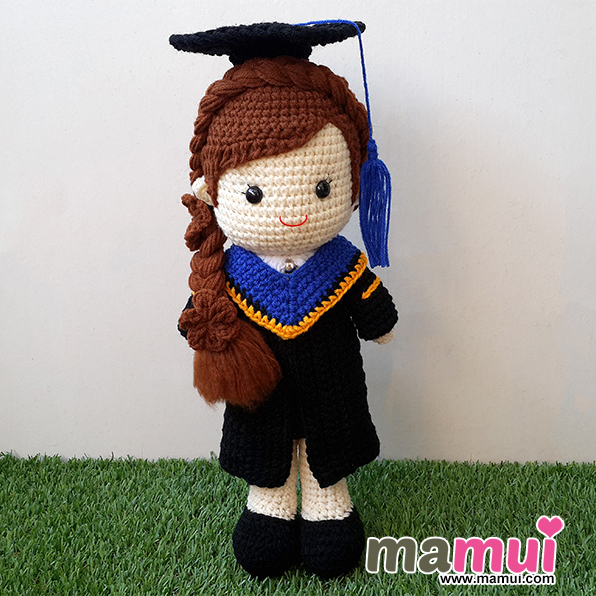 ตุ๊กตารับปริญญามหาวิทยาลัยธนบุรีสูง 13 นิ้ว