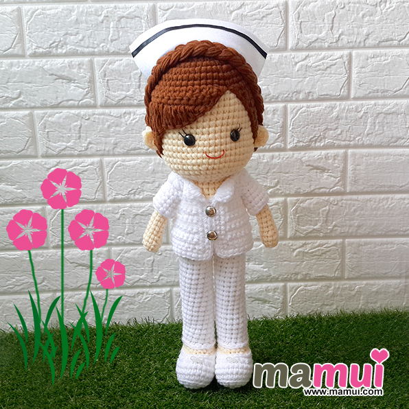 ตุ๊กตาพยาบาลสวมกางเกงทรงผมเกล้าหลังสูง 18 นิ้ว