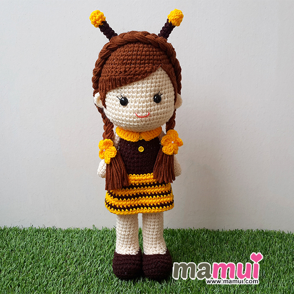 ตุ๊กตาเด็กผู้หญิงสวมชุดผึ้งสูง 13  นิ้ว