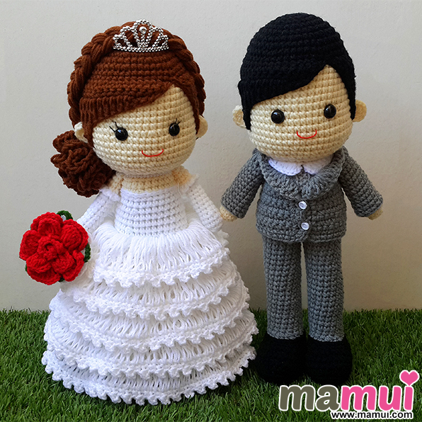 ตุ๊กตาแต่งงานสวมมงกุฎเจ้าบ่าวสูทเทาเนคไทเทาสูง 13 นิ้ว