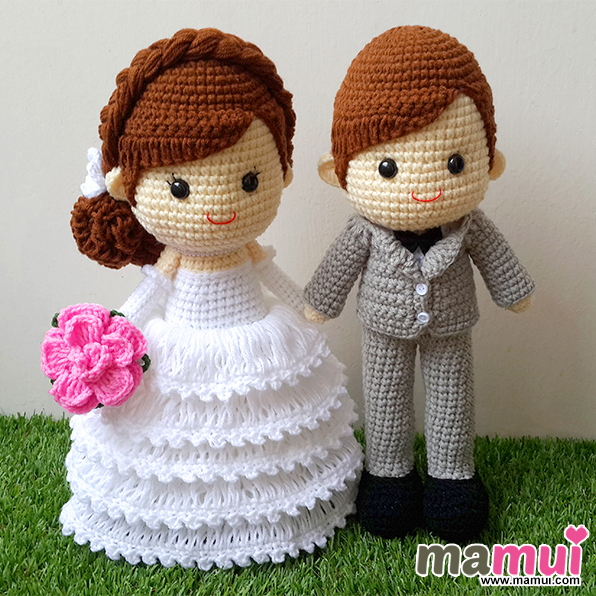 ตุ๊กตาแต่งงานทรงผมเกล้าสูทเทารองเท้าดำสูง 13 นิ้ว