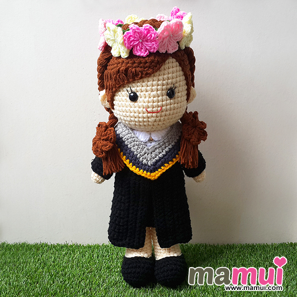 ตุ๊กตารับปริญญามหาวิทยาลัยบูรพาคณะโลจิสติกส์สูง 18 นิ้ว