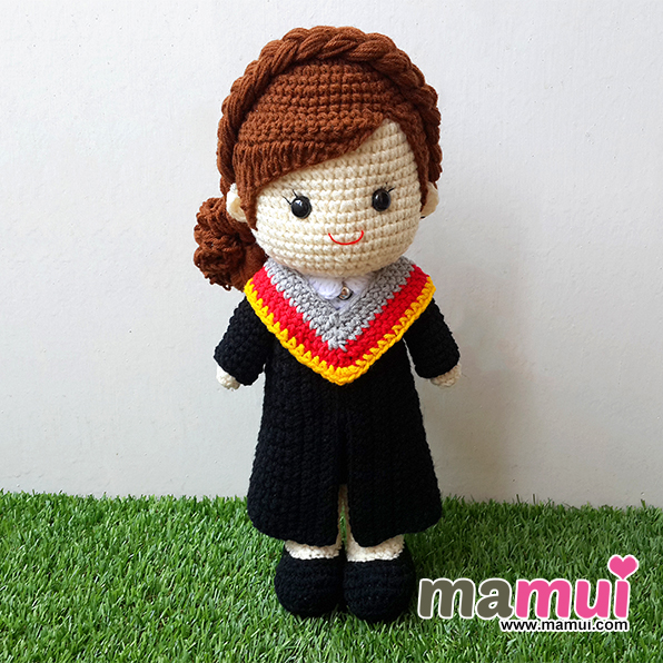 ตุ๊กตารับปริญญามหาวิทยาลัยบูรพาคณะรัฐศาสตร์และนิติศาสตร์ผมเกล้าสูง 13 นิ้ว