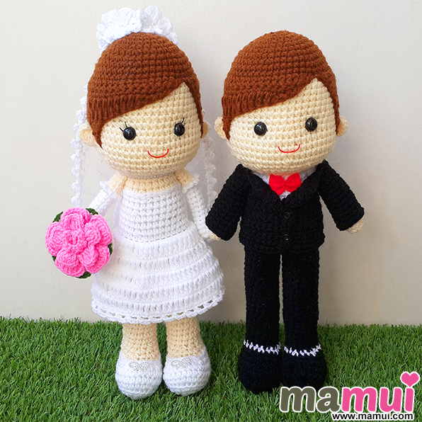 ตุ๊กตาแต่งงานกระโปรงสั้นถือดอกไม้มือเดียวสูง 13 นิ้ว