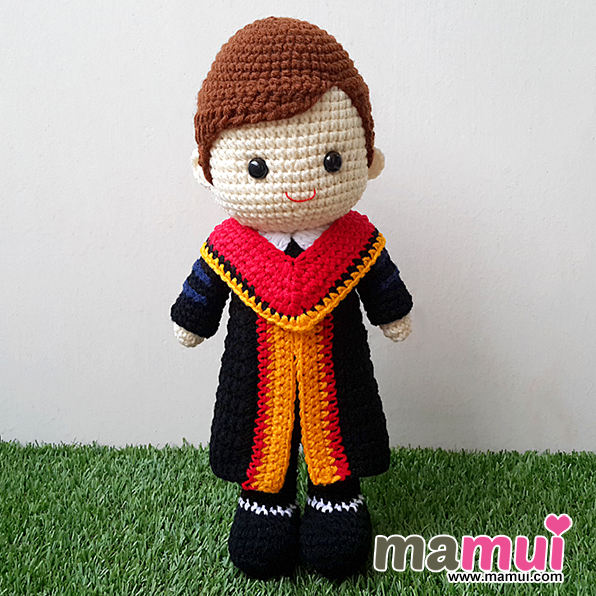 ตุ๊กตารับปริญญามหาวิทยาลัยรามคำแหงคณะรัฐศาสตร์ปริญญาโทสูง 13 นิ้ว