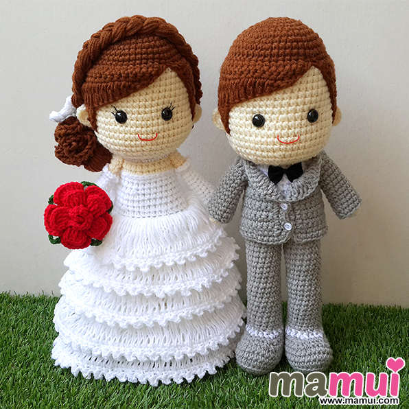 ตุ๊กตาแต่งงานทรงผมเกล้าถือดอกไม้มือเดียวสูง 13 นิ้ว