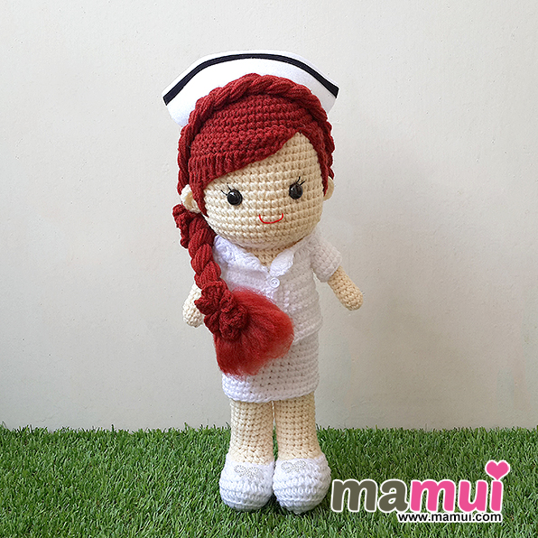 ตุ๊กตาพยาบาลผมสีน้้ำตาลแดงสูง 13 นิ้ว
