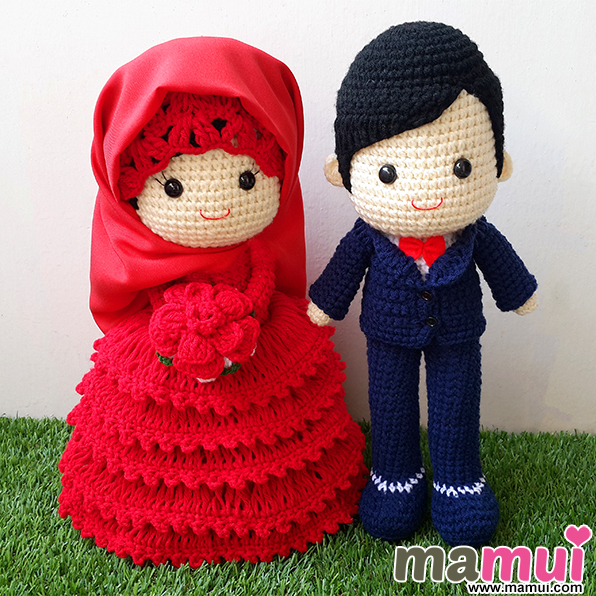 ตุ๊กตาแต่งงานอิสลามเจ้าสาวชุดสีแดงเจ้าบ่าวสูทน้ำเงินสูง 13 นิ้วค่ะ