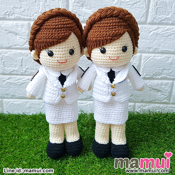 ตุ๊กตาคู่ชุดราชการหญิงถักโครเชต์สูง 13 นิ้ว