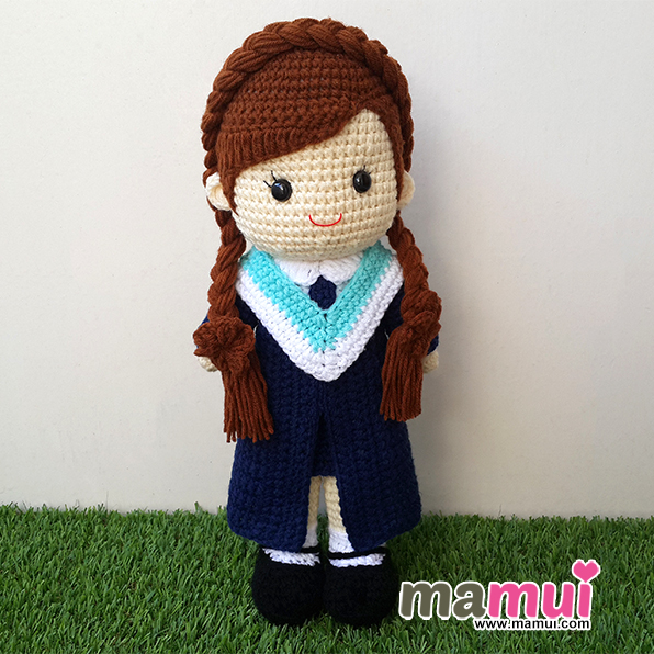 ตุ๊กตาบัณฑิตน้อยทรงผมเปียสูง 13 นิ้ว