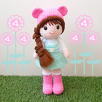 ตุ๊กตาเด็กผู้หญิงสวมหมวกหมีสีชมพูดอกไม้สีน้ำตาลสูง 13 นิ้ว